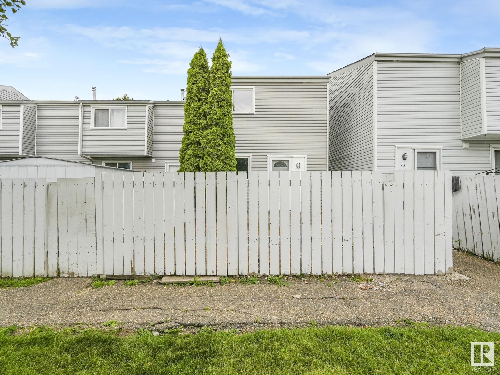 Property at 320 NORTHGATE TC NW NW image 2