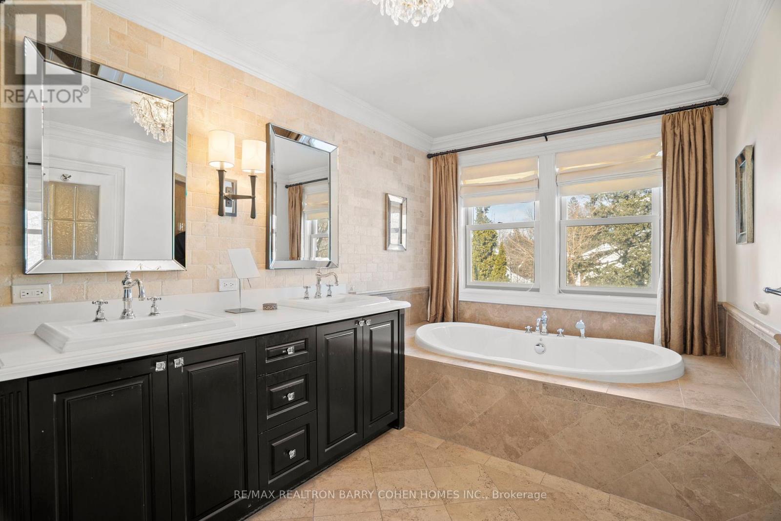 72 Teddington Park Avenue, Toronto, Ontario  M4N 2C6 - Photo 20 - C12311216