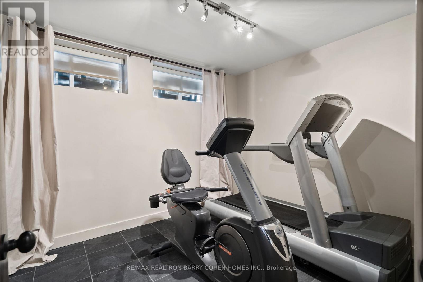 72 Teddington Park Avenue, Toronto, Ontario  M4N 2C6 - Photo 31 - C12311216