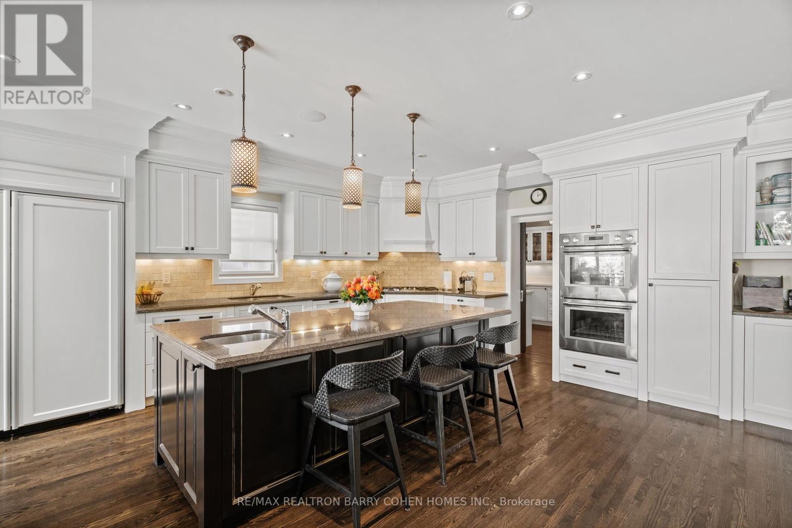 72 Teddington Park Avenue, Toronto, Ontario  M4N 2C6 - Photo 8 - C12311216
