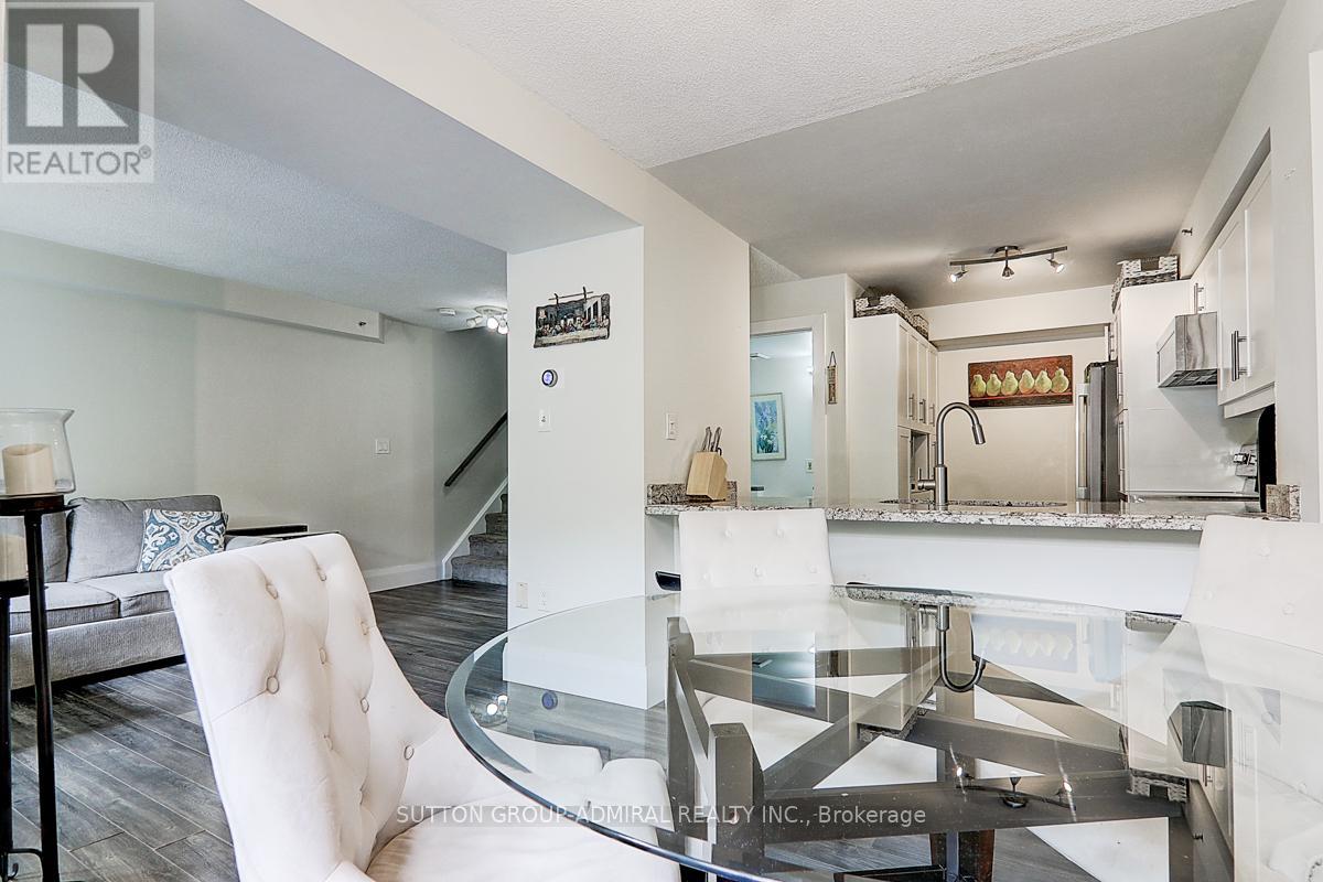 838 - 75 Weldrick Road E, Richmond Hill, Ontario  L4C 0H9 - Photo 12 - N12311178