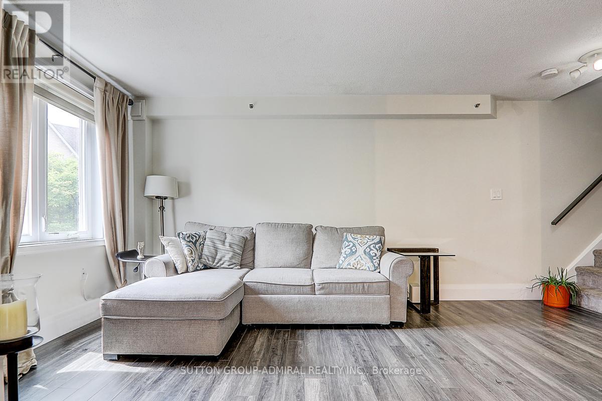 838 - 75 Weldrick Road E, Richmond Hill, Ontario  L4C 0H9 - Photo 7 - N12311178