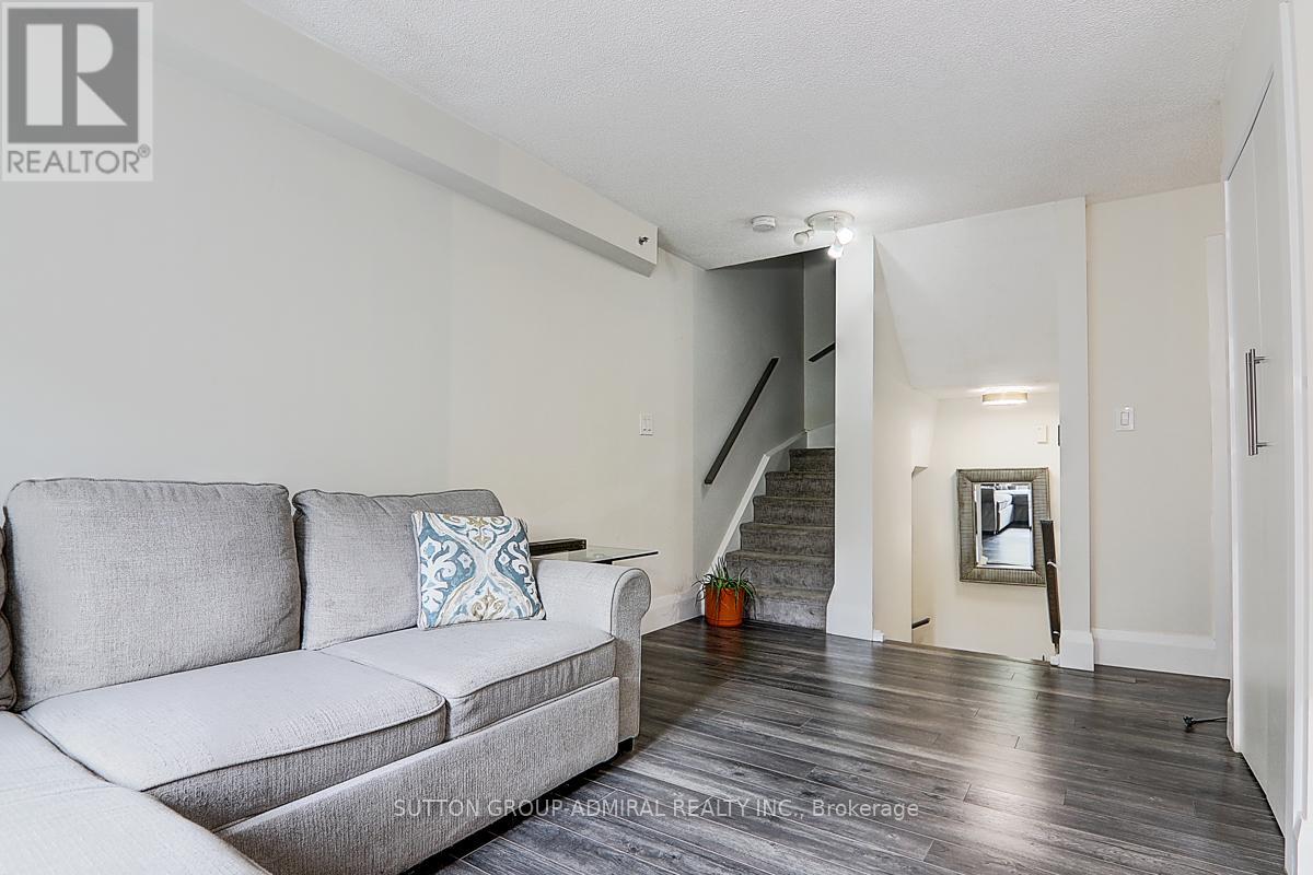 838 - 75 Weldrick Road E, Richmond Hill, Ontario  L4C 0H9 - Photo 8 - N12311178