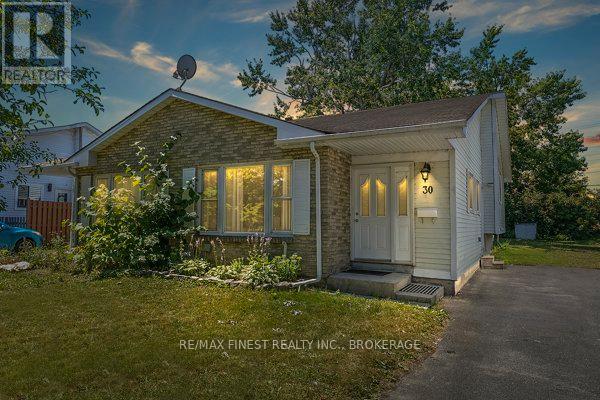 30 WOODSTONE CRESCENT, Kingston, Ontario