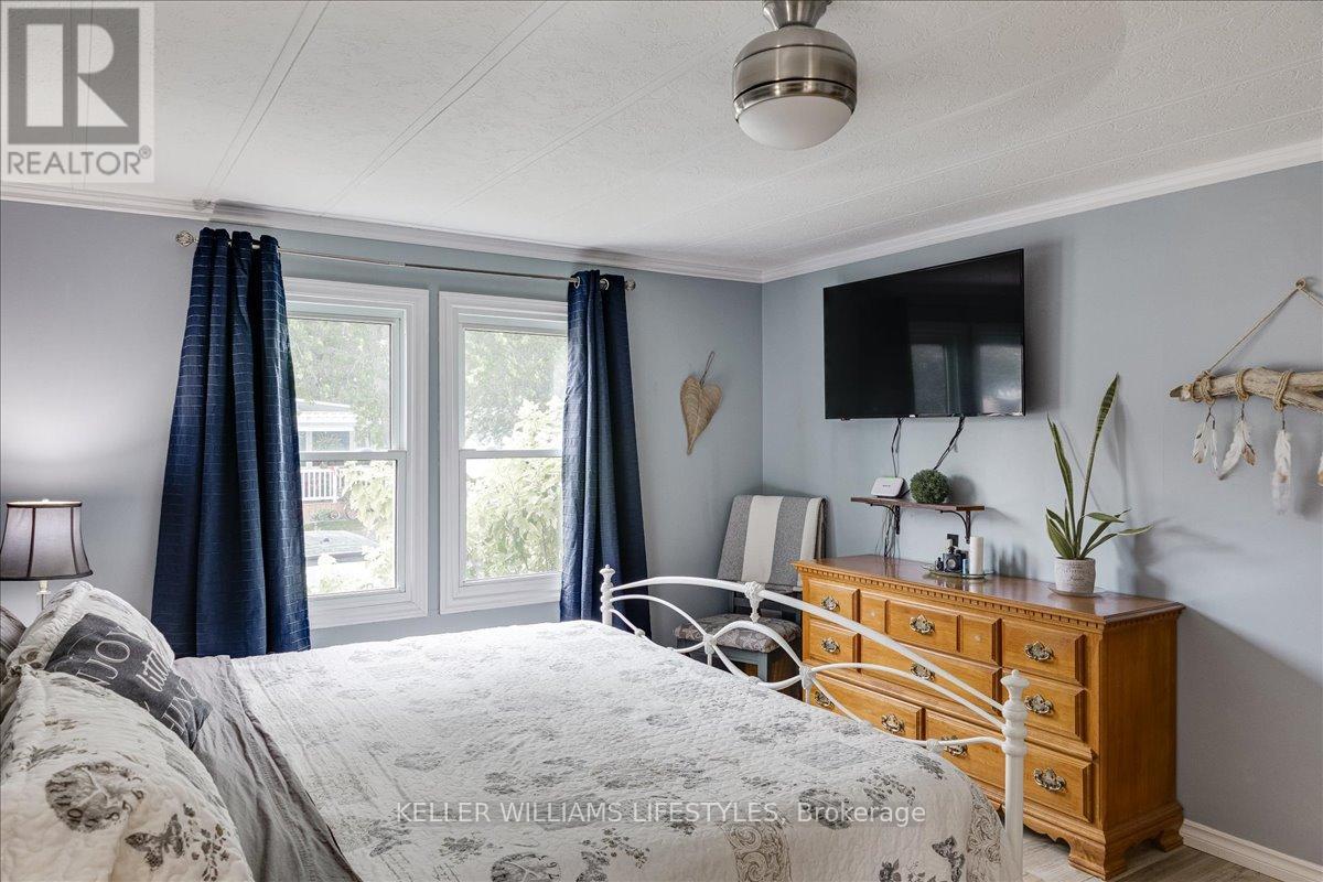 114 Pebble Beach Parkway, South Huron, Ontario  N0M 1T0 - Photo 29 - X12311225