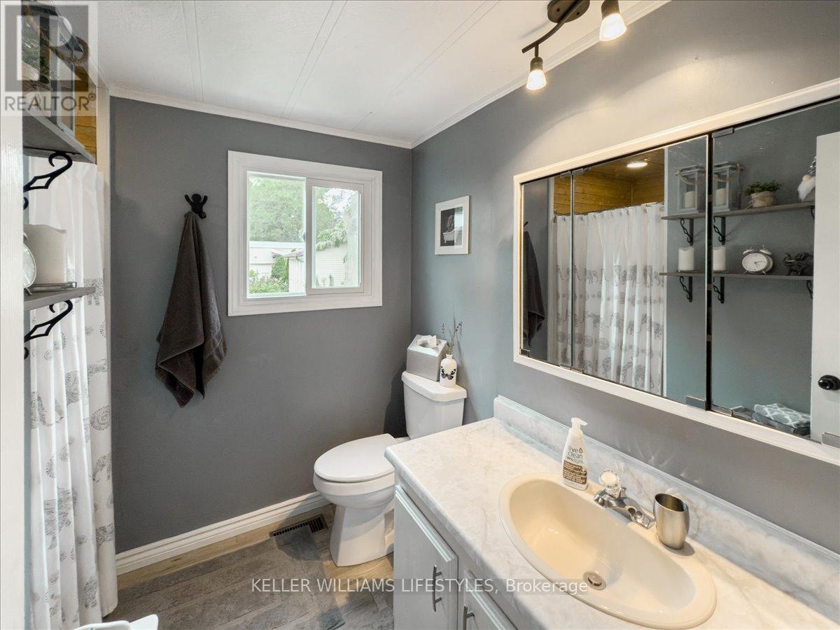 114 Pebble Beach Parkway, South Huron, Ontario  N0M 1T0 - Photo 36 - X12311225