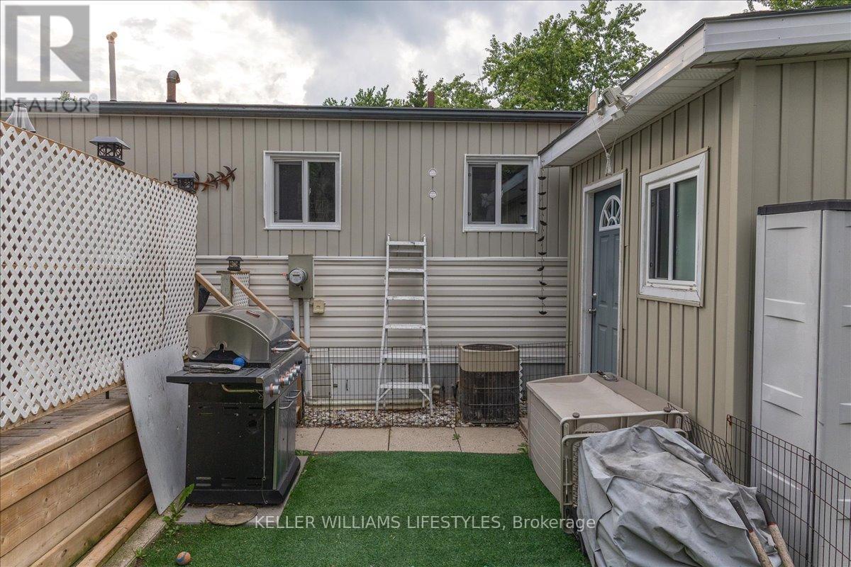 114 Pebble Beach Parkway, South Huron, Ontario  N0M 1T0 - Photo 38 - X12311225
