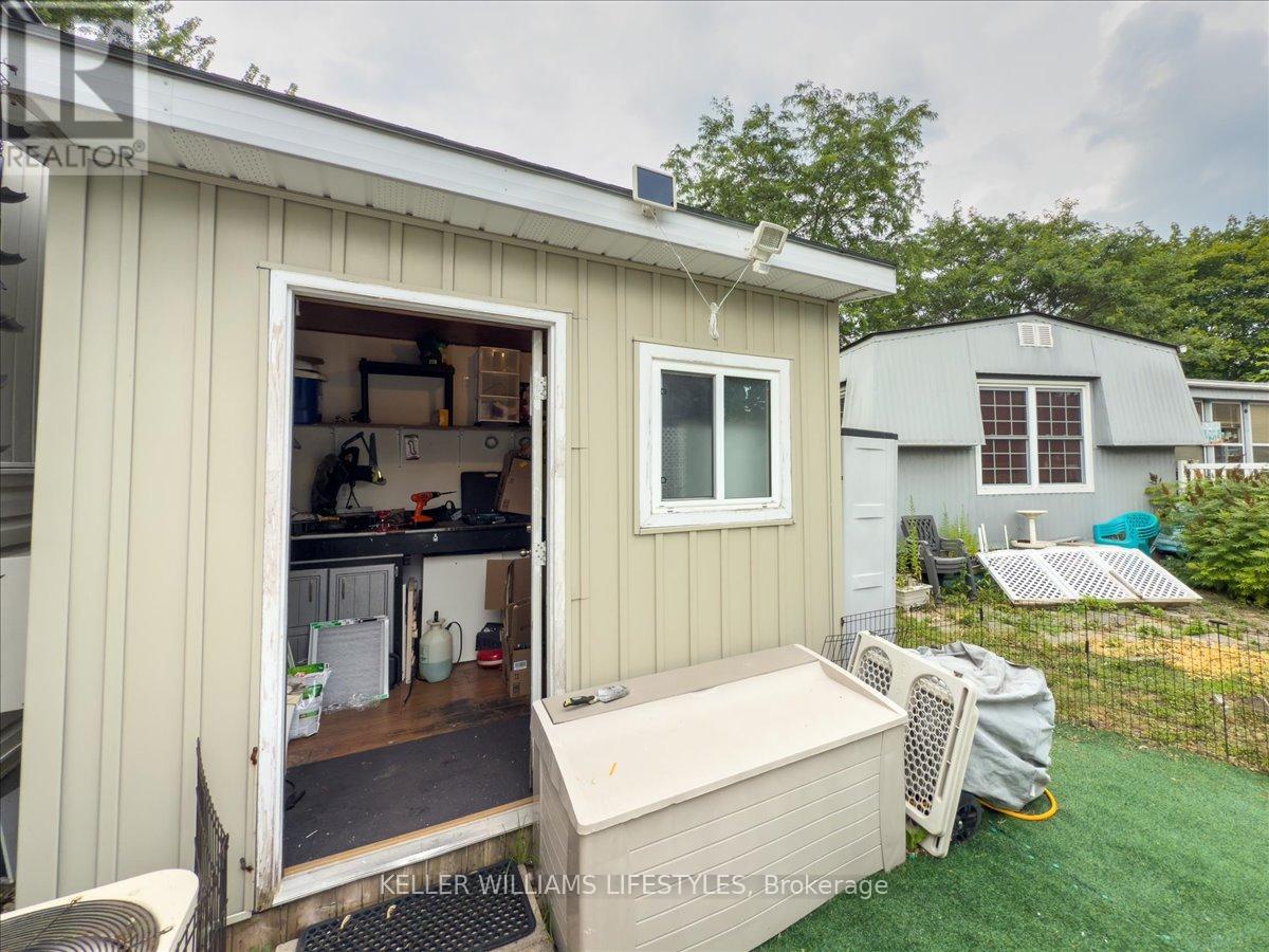 114 Pebble Beach Parkway, South Huron, Ontario  N0M 1T0 - Photo 42 - X12311225