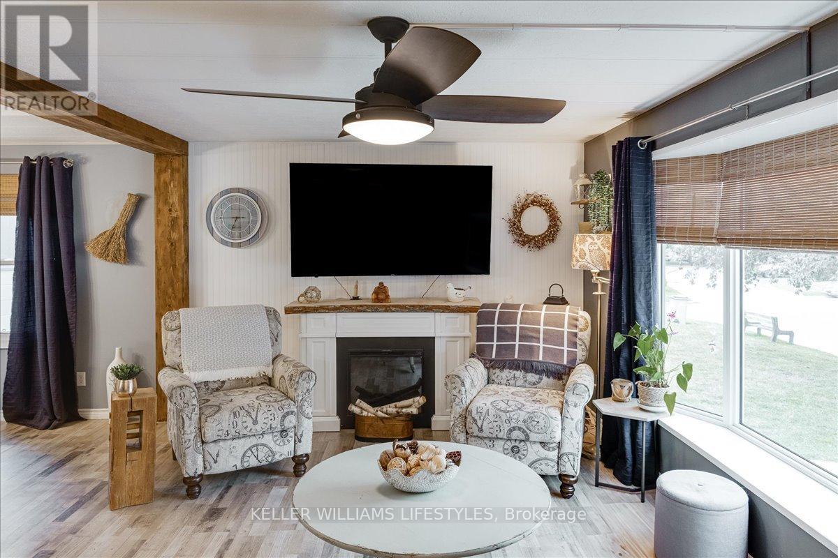 114 Pebble Beach Parkway, South Huron, Ontario  N0M 1T0 - Photo 8 - X12311225
