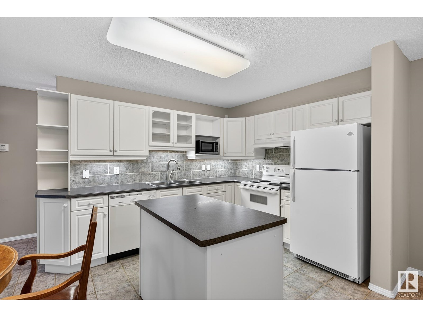 #215 6623 172 St Nw, Edmonton, Alberta  T5T 6J2 - Photo 10 - E4450073