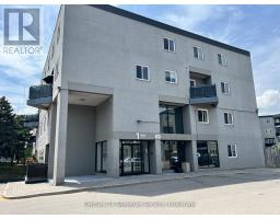15 - 2001 BONNYMEDE DRIVE, Mississauga, Ontario