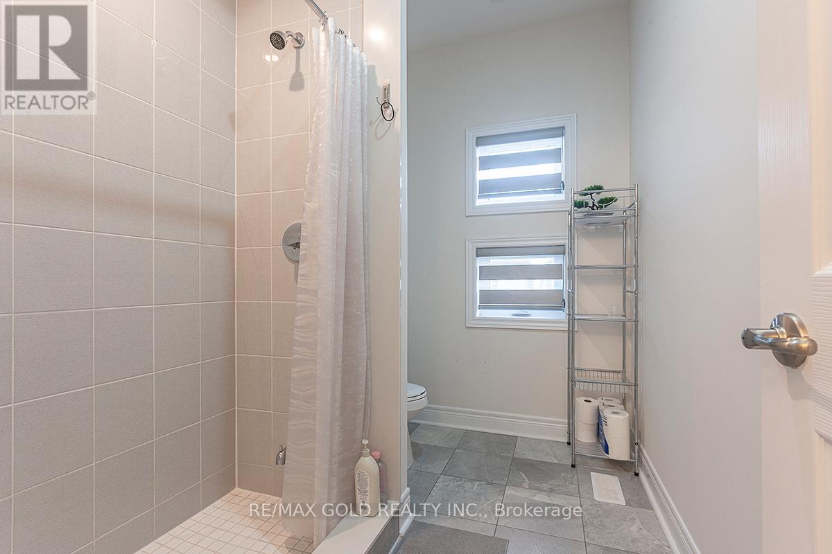 29 Michener Drive, Brampton, Ontario  L6R 4E9 - Photo 15 - W12304713