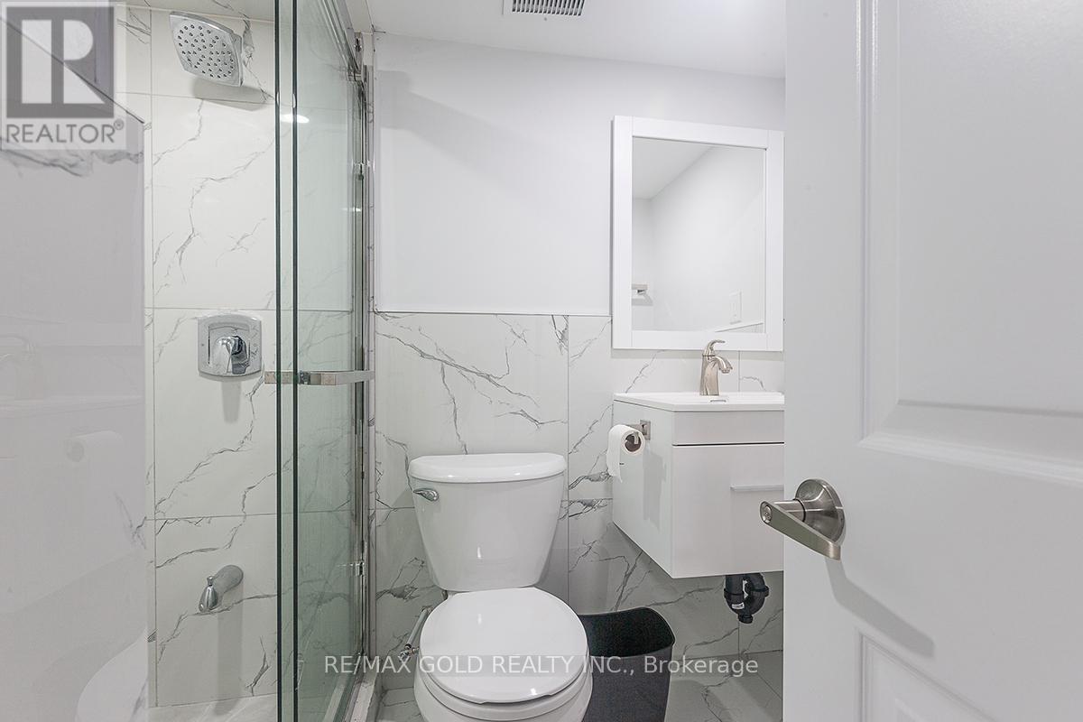 29 Michener Drive, Brampton, Ontario  L6R 4E9 - Photo 25 - W12304713