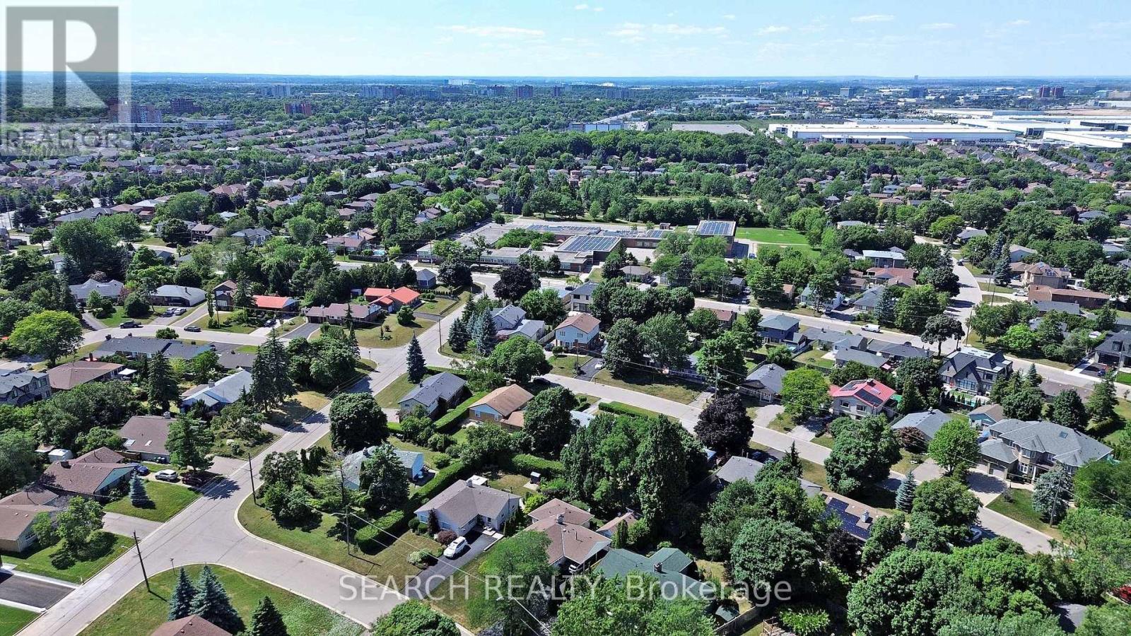 6 De Jong Drive, Mississauga, Ontario  L5M 1C1 - Photo 31 - W12301761