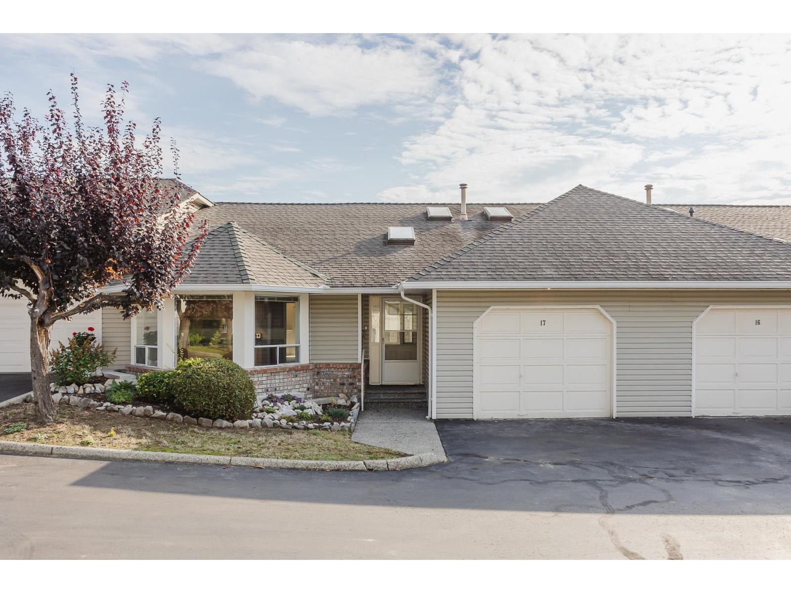 17 32615 Murray Avenue, Abbotsford, British Columbia  V2T 4T8 - Photo 2 - R3031202