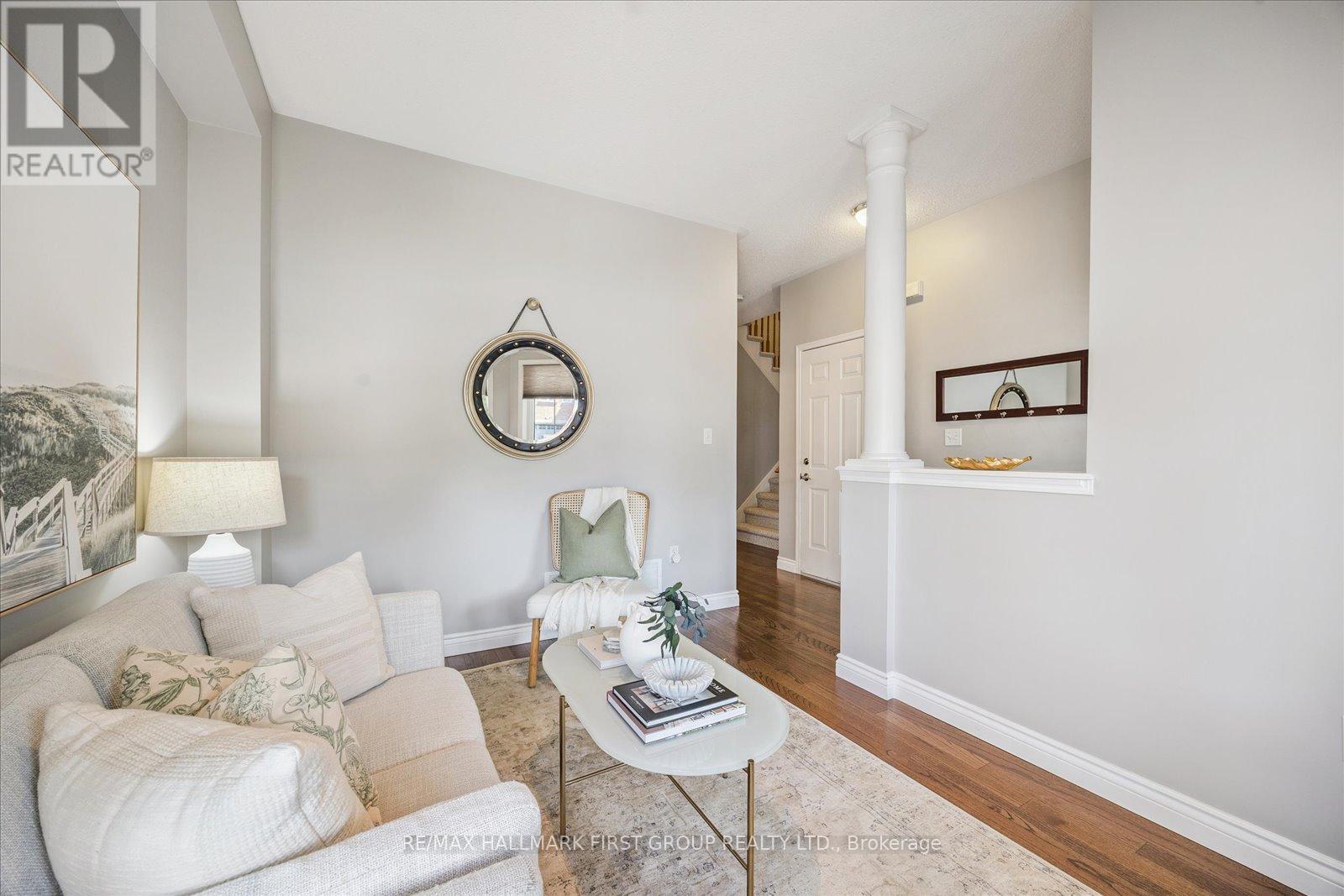 Property at 41 MARCHWOOD CRESCENT image 5