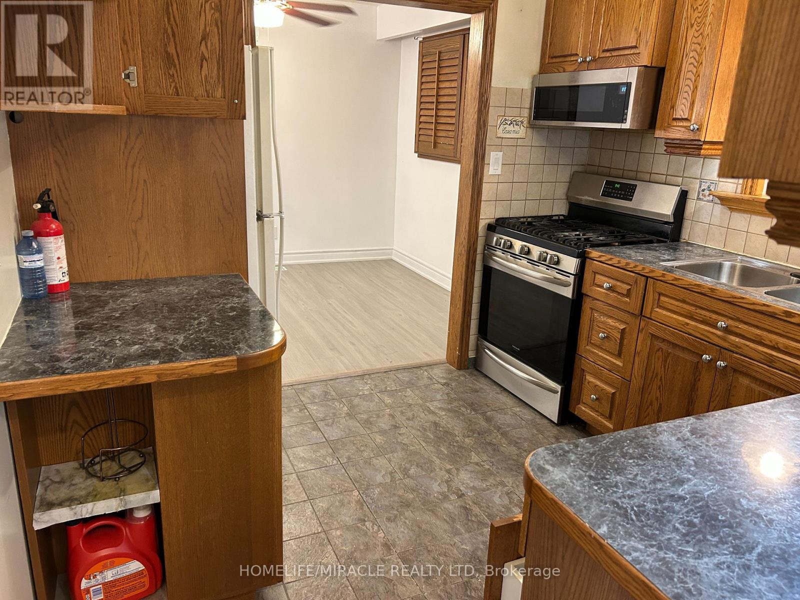 463 Elizabeth Street, Oshawa, Ontario  L1J 5S9 - Photo 10 - E12311276