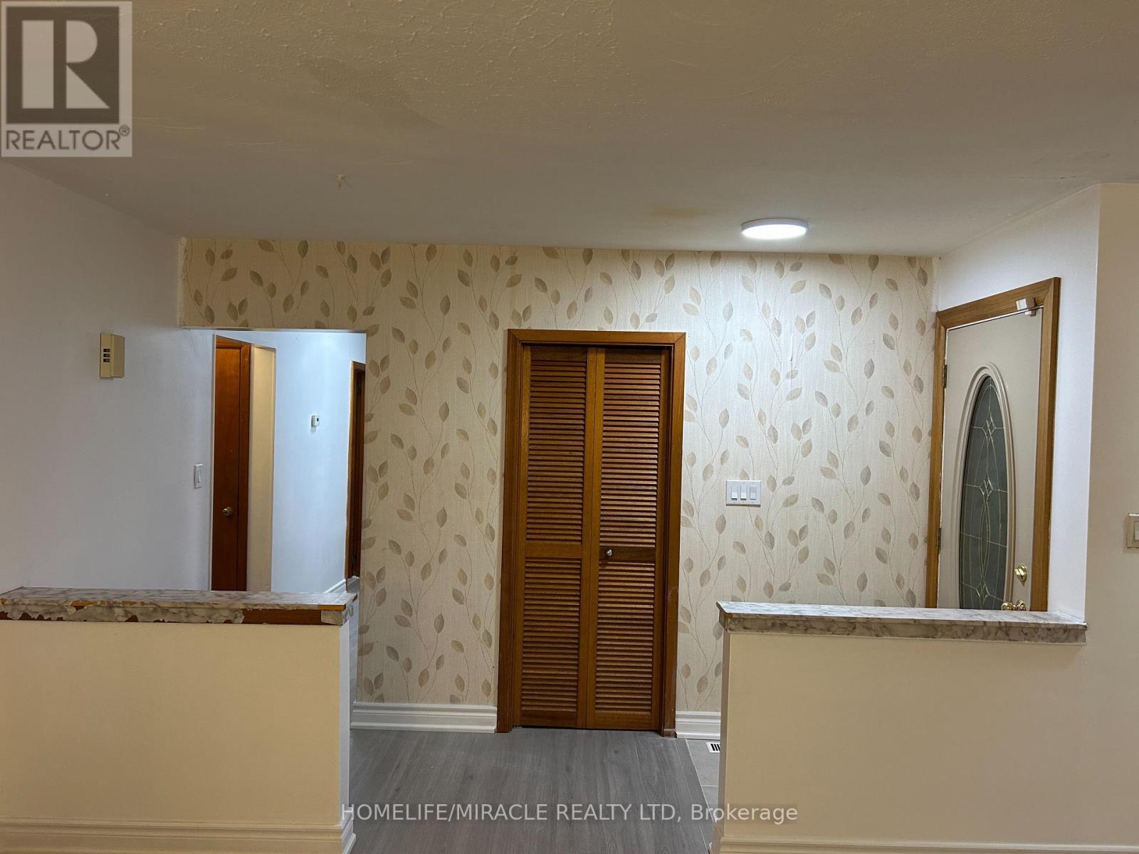 463 Elizabeth Street, Oshawa, Ontario  L1J 5S9 - Photo 3 - E12311276