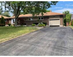 463 ELIZABETH STREET, Oshawa, Ontario