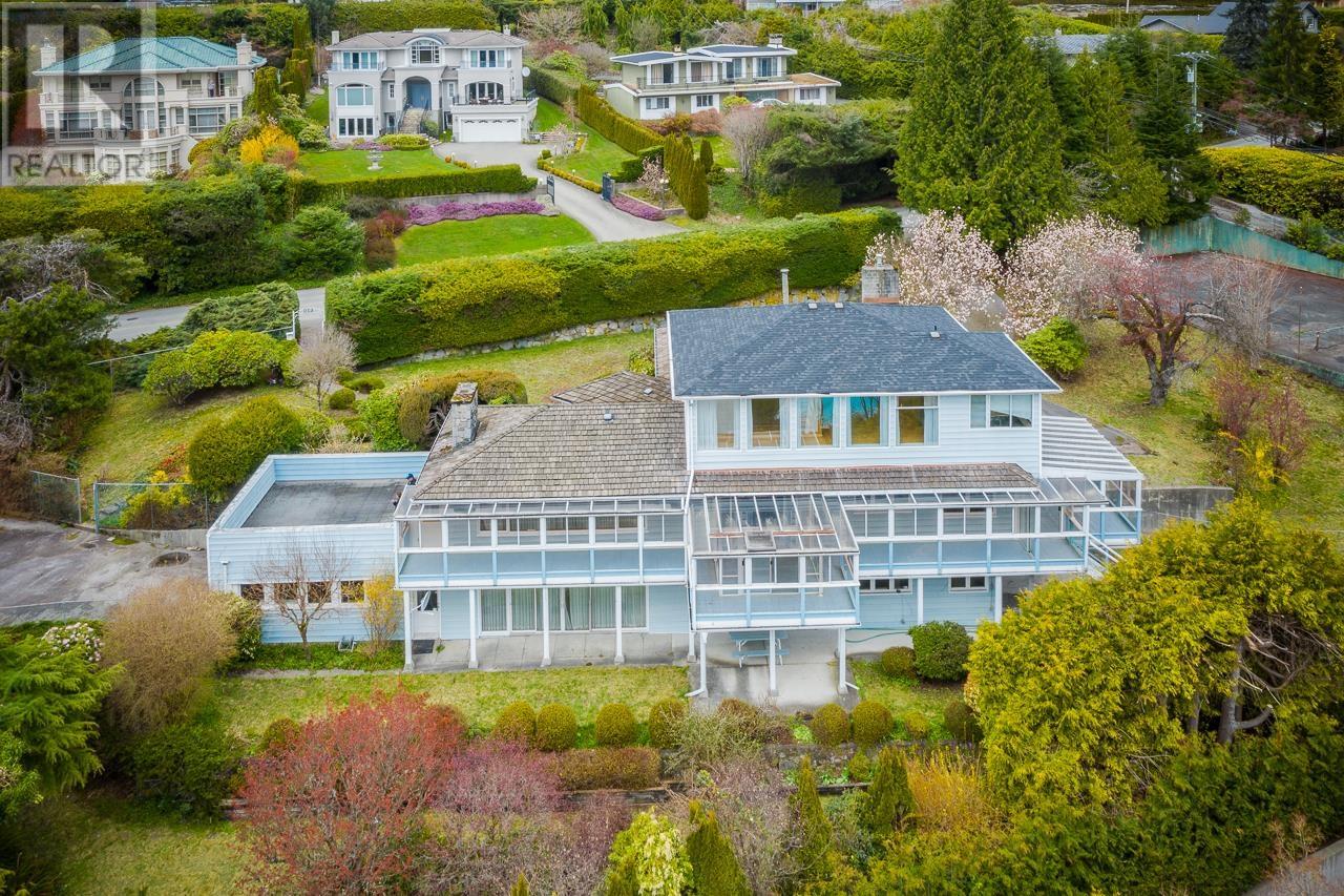650 SOUTHBOROUGH DRIVE, West Vancouver, British Columbia