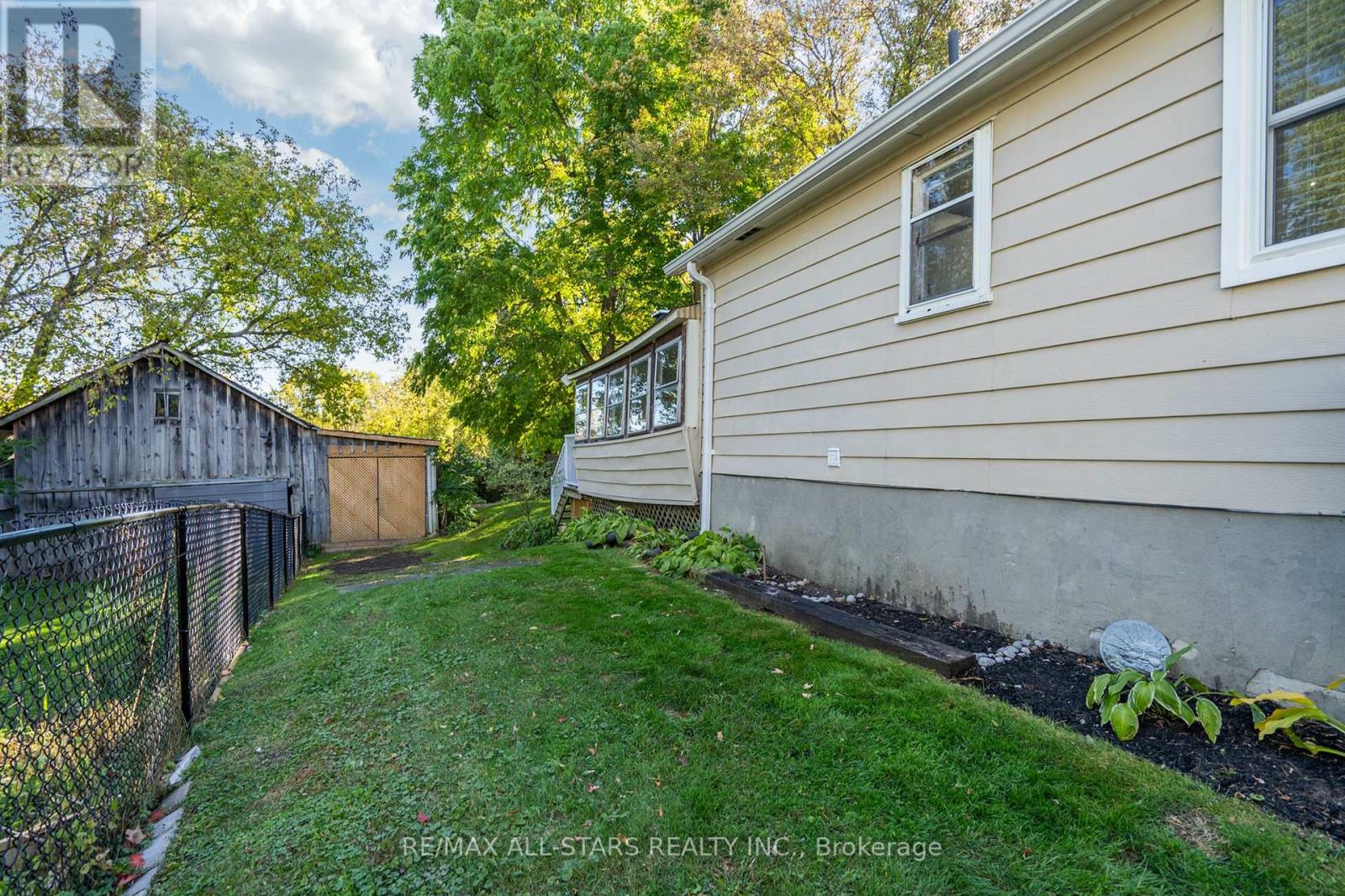 194/198 Brock Street W, Uxbridge, Ontario  L9P 1E9 - Photo 29 - N12311251