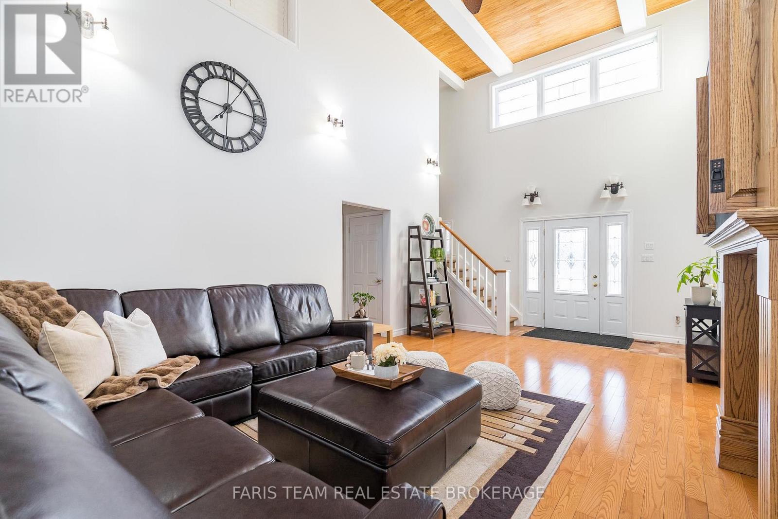 91 Maryjane Road, Tiny, Ontario  L0L 2T0 - Photo 16 - S12307236