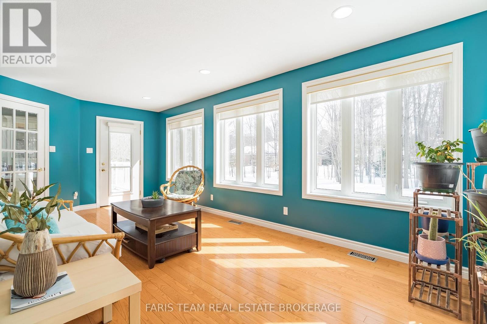91 Maryjane Road, Tiny, Ontario  L0L 2T0 - Photo 19 - S12307236