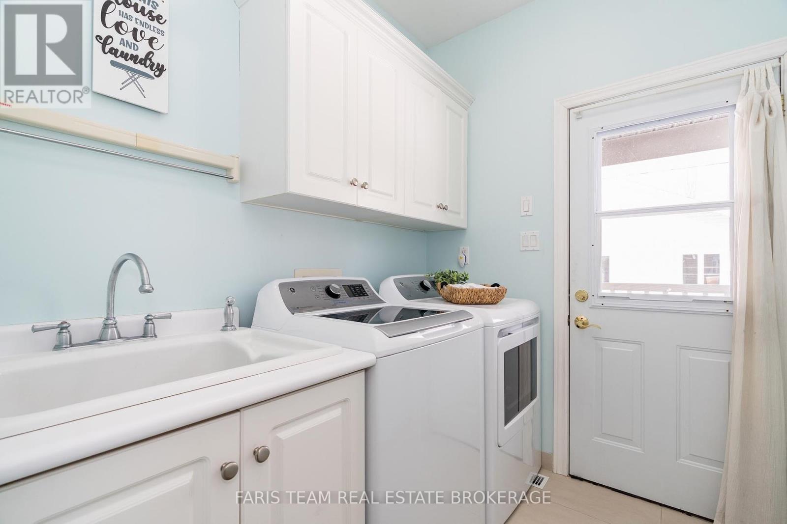 91 Maryjane Road, Tiny, Ontario  L0L 2T0 - Photo 24 - S12307236