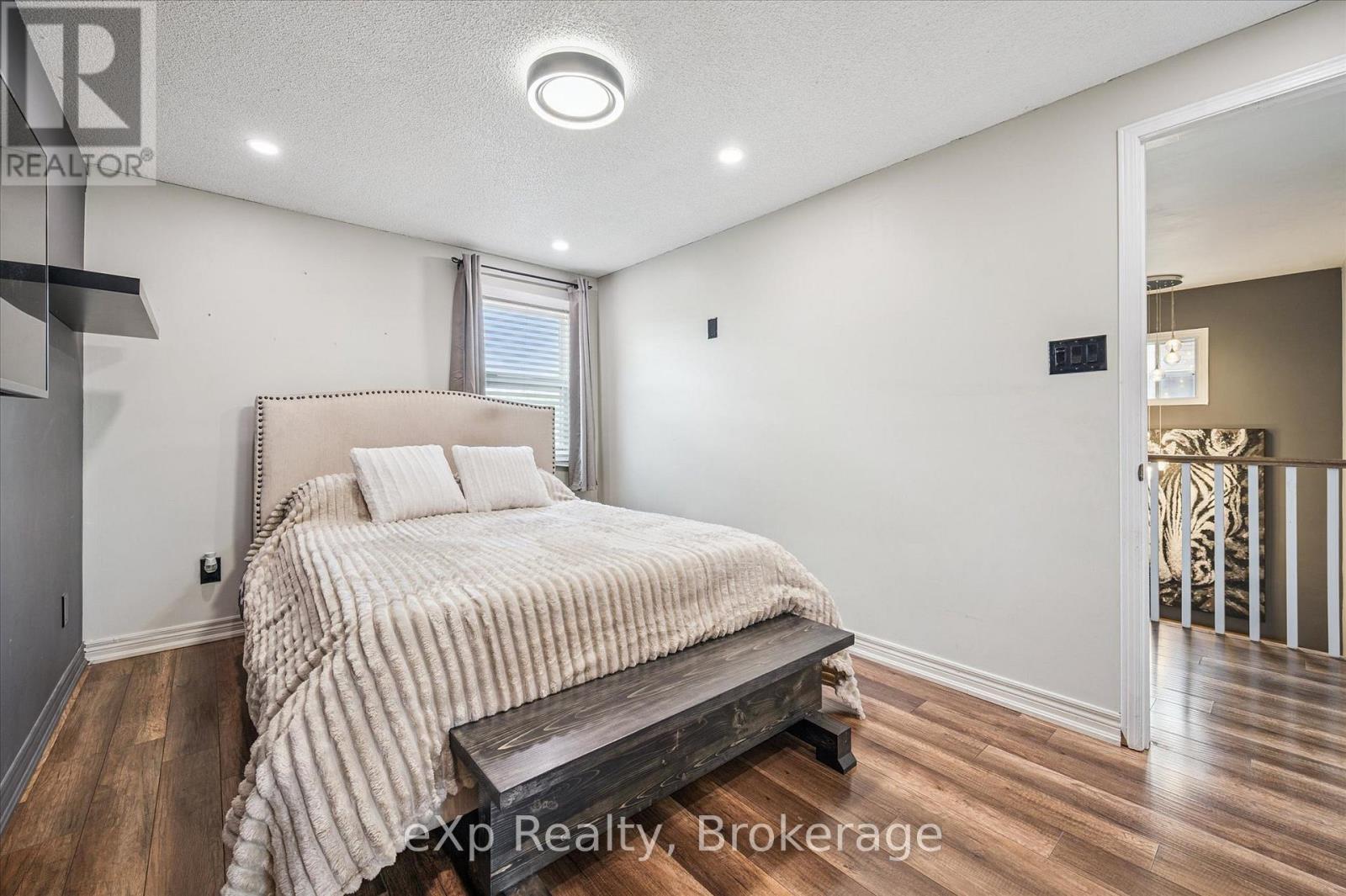 8 Lanercost Way, Brampton, Ontario  L6Z 4J5 - Photo 25 - W12311366