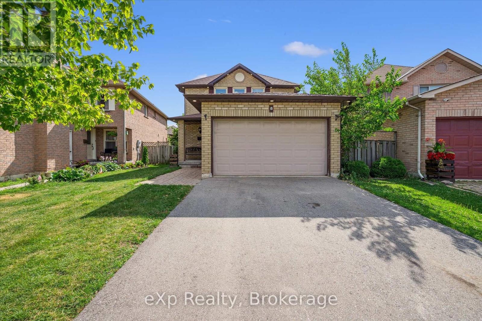8 Lanercost Way, Brampton, Ontario  L6Z 4J5 - Photo 3 - W12311366