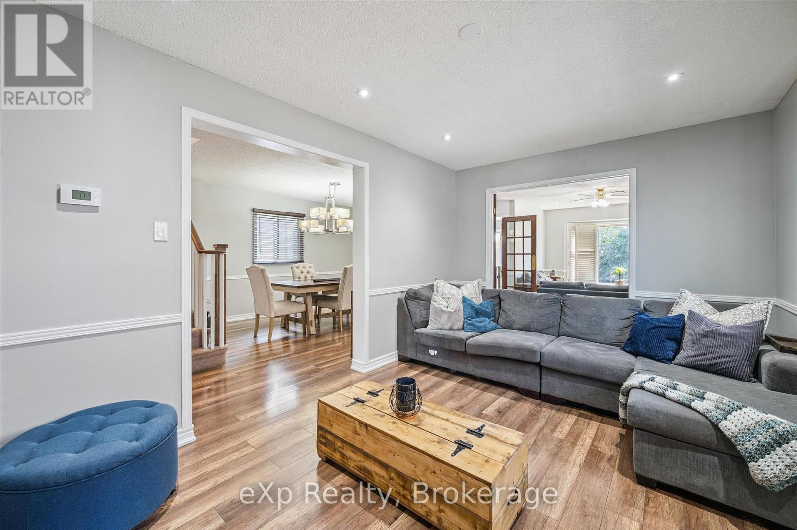 8 Lanercost Way, Brampton, Ontario  L6Z 4J5 - Photo 8 - W12311366
