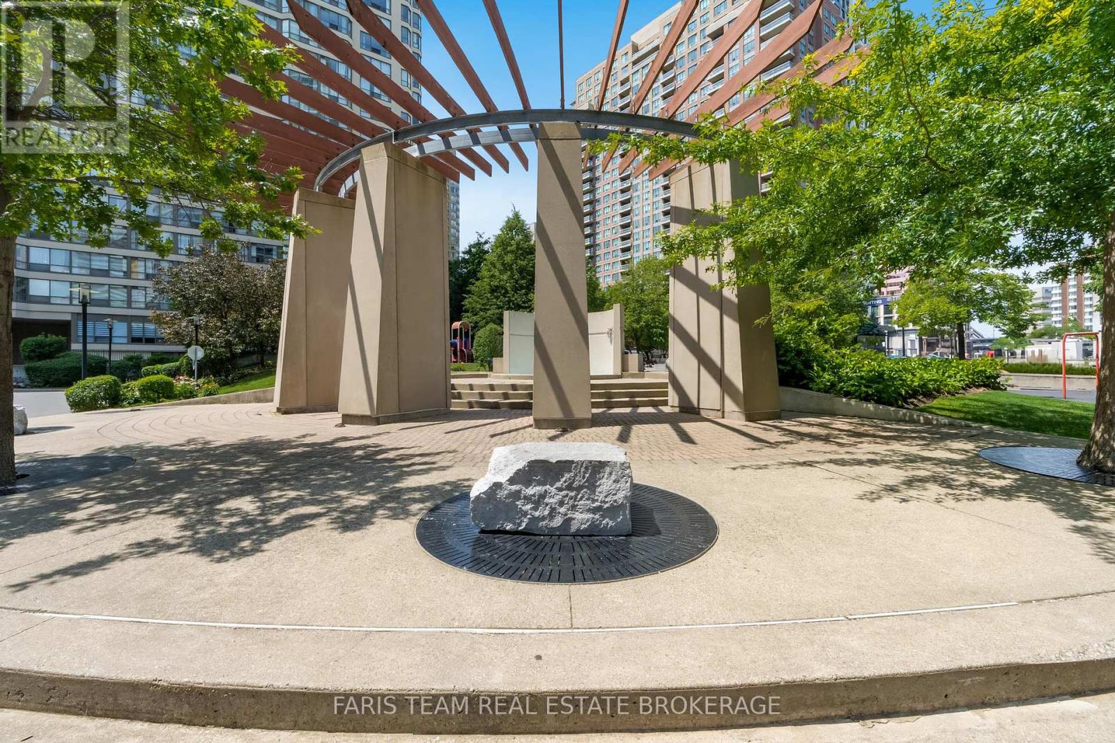 308 - 1 Elm Drive W, Mississauga, Ontario  L5B 4M1 - Photo 14 - W12311283