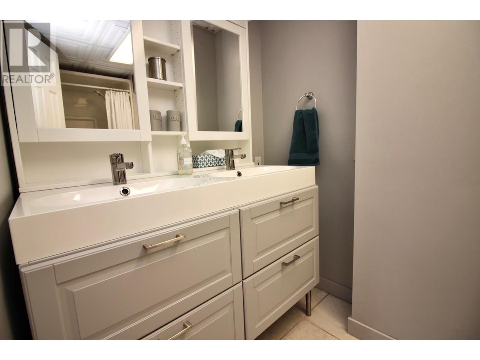 324 Clifton Road N, Kelowna, British Columbia  V1V 1N4 - Photo 27 - 10354775