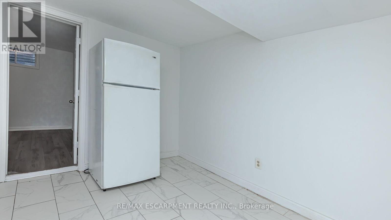 3 Mornington Drive, Hamilton, Ontario  L9B 1Z3 - Photo 38 - X12283390