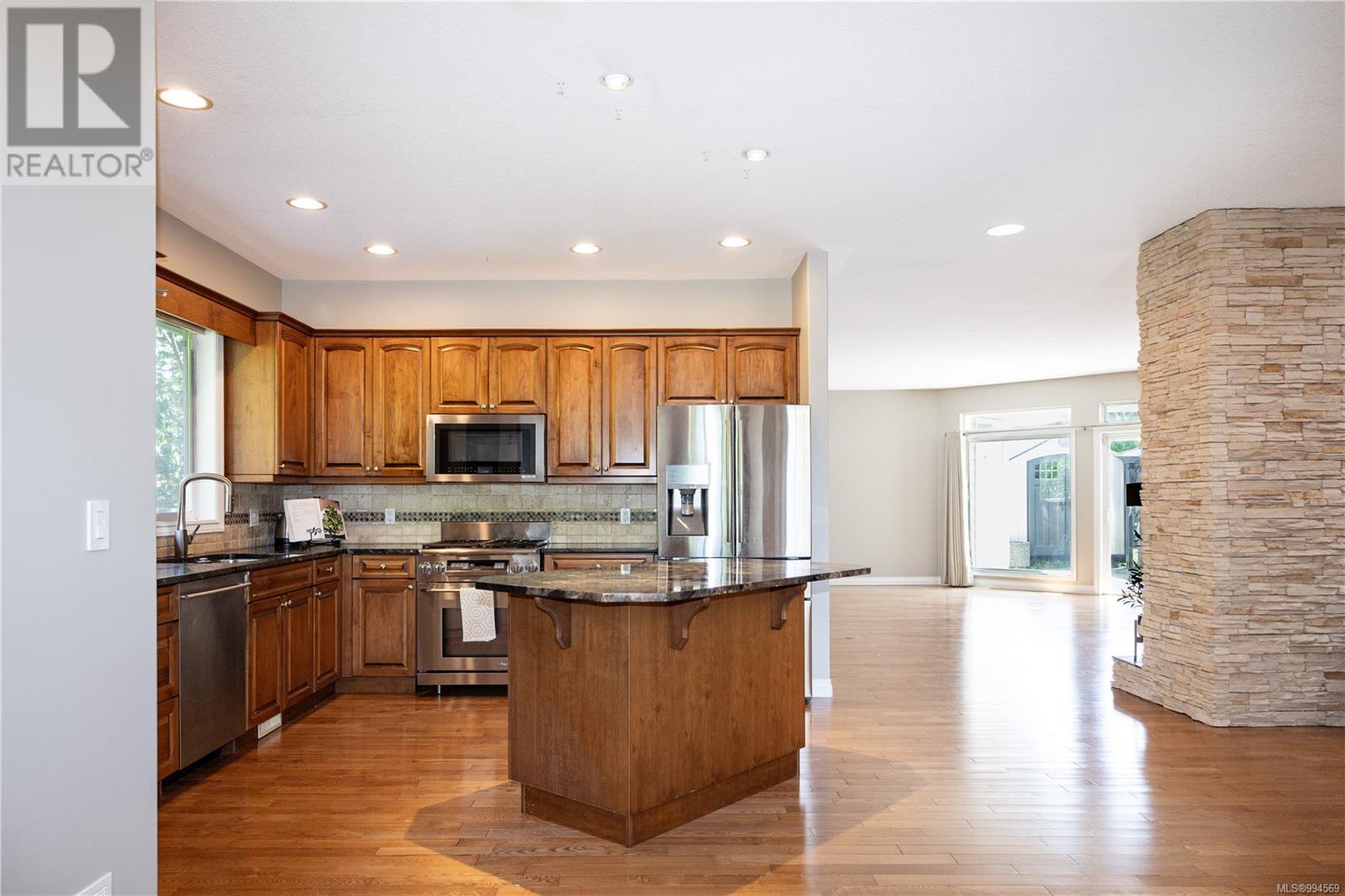 Property at 3547 Montana Dr image 5