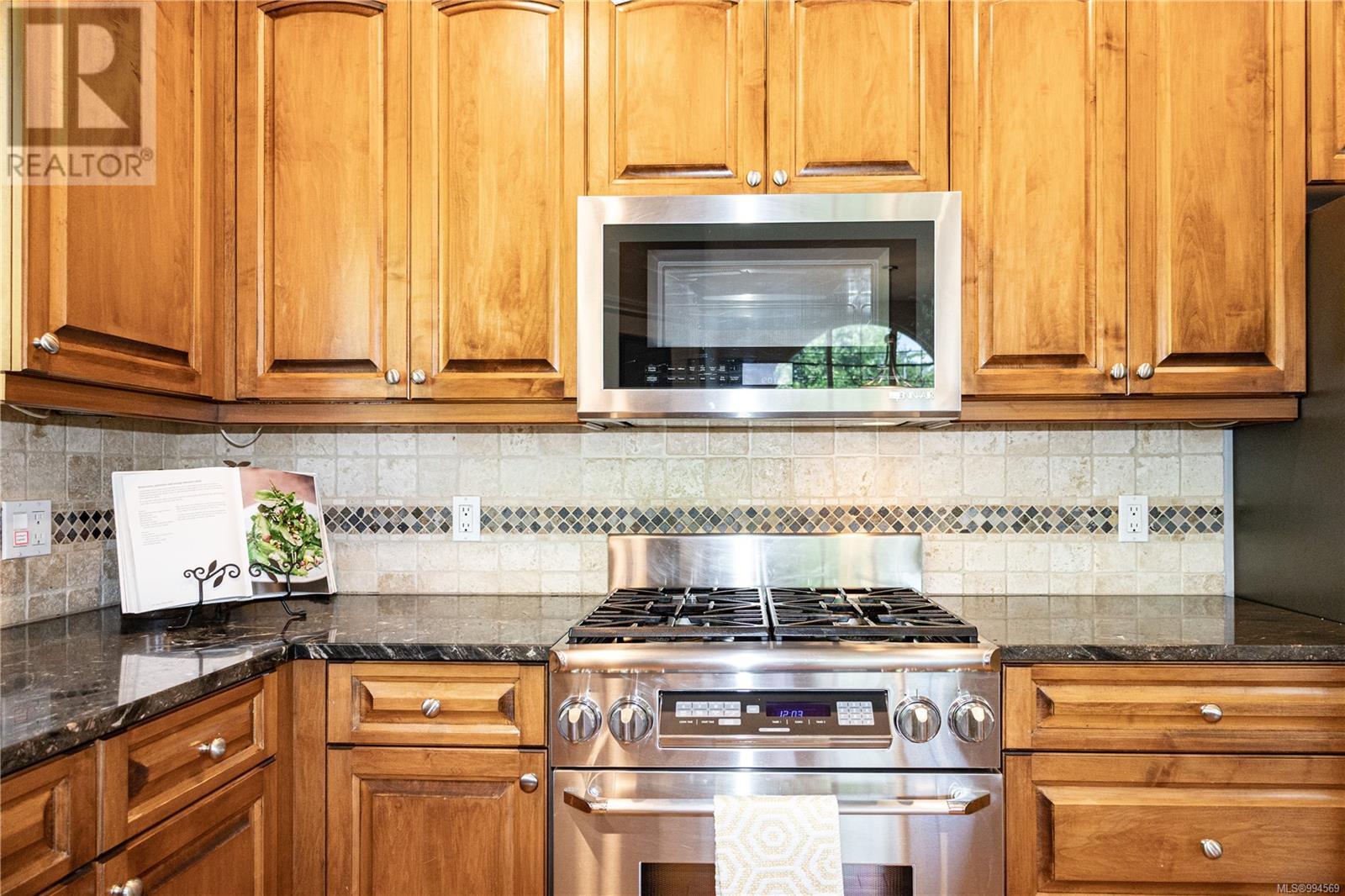 Property at 3547 Montana Dr image 2