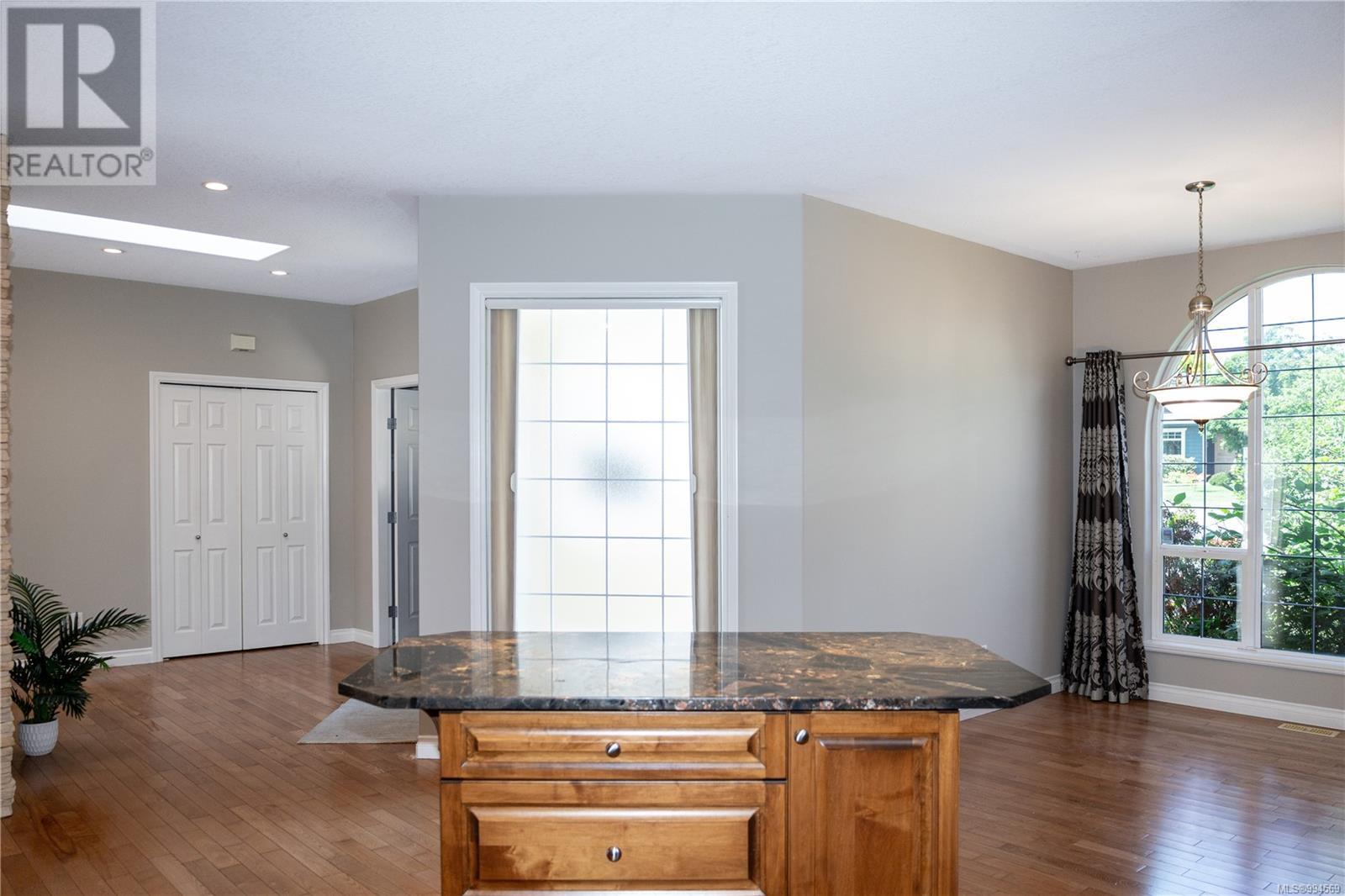 3547 Montana Dr, Campbell River, British Columbia  V9W 8G8 - Photo 8 - 994569