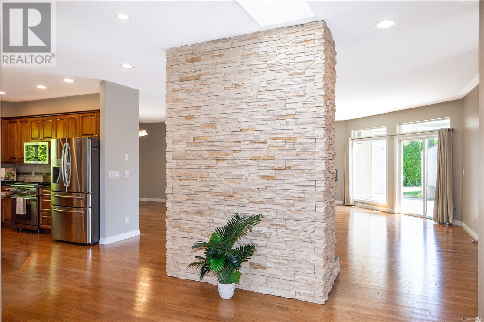 3547 Montana Dr, Campbell River, British Columbia  V9W 8G8 - Photo 5 - 994569