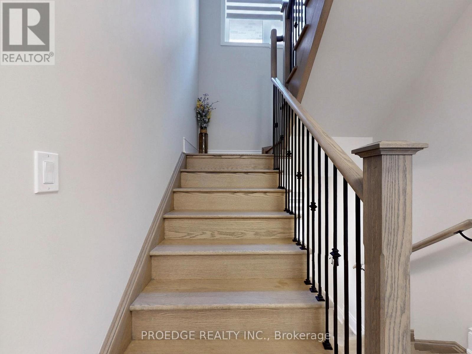 217 Sunset Vista Court, Aurora, Ontario  L4G 3Y1 - Photo 17 - N12311323