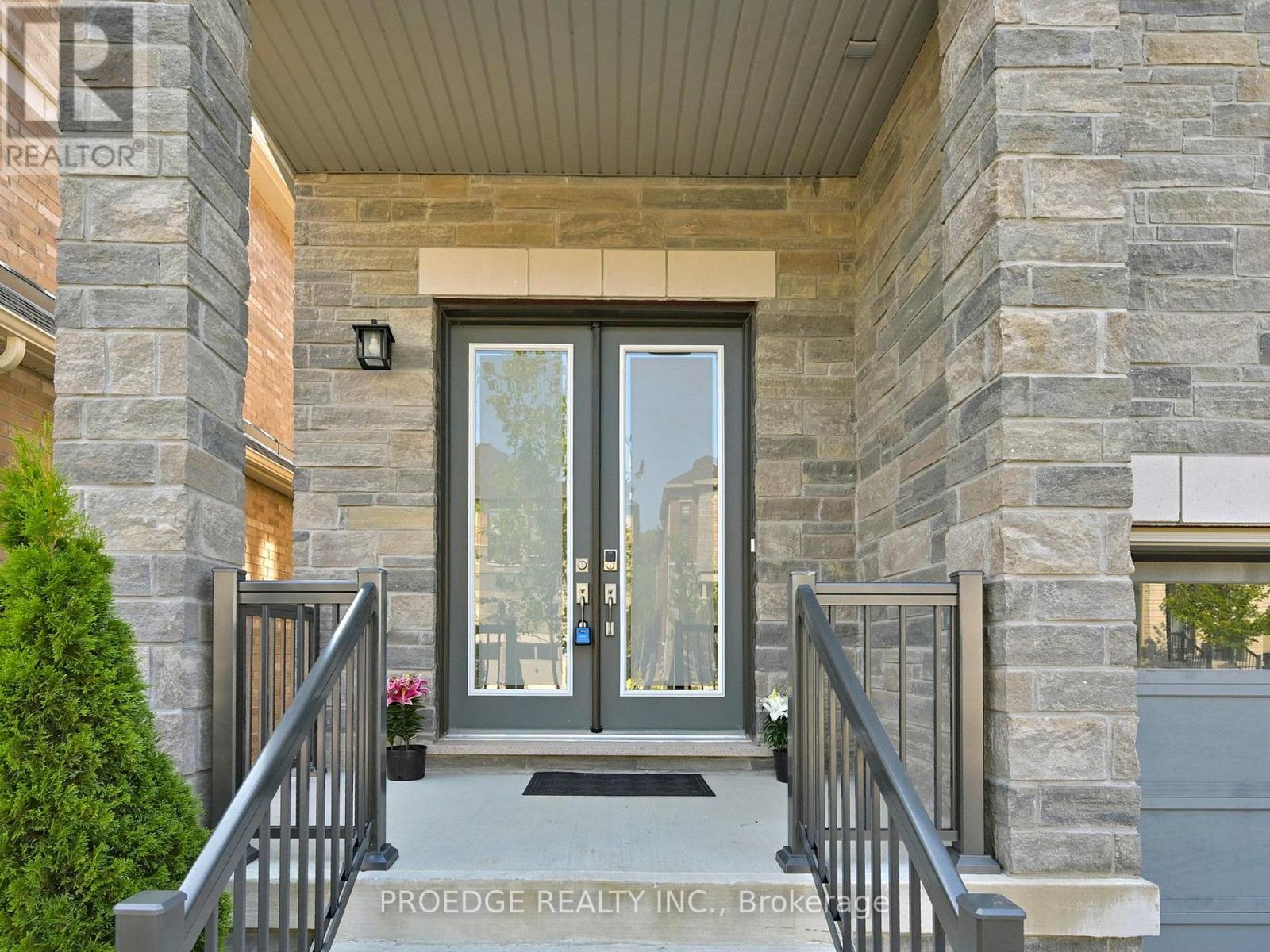 Property at 217 SUNSET VISTA COURT image 2