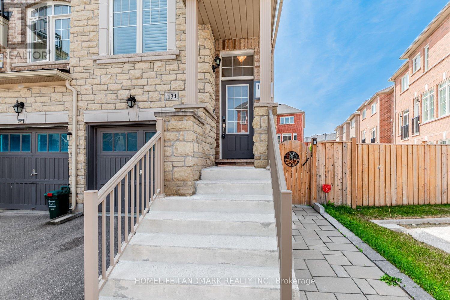 Property at 134 DUNDAS WAY image 2