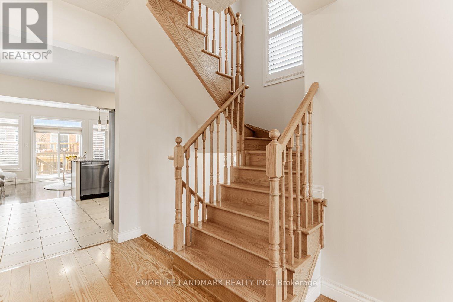 134 Dundas Way, Markham, Ontario  L6E 0T1 - Photo 7 - N12311370