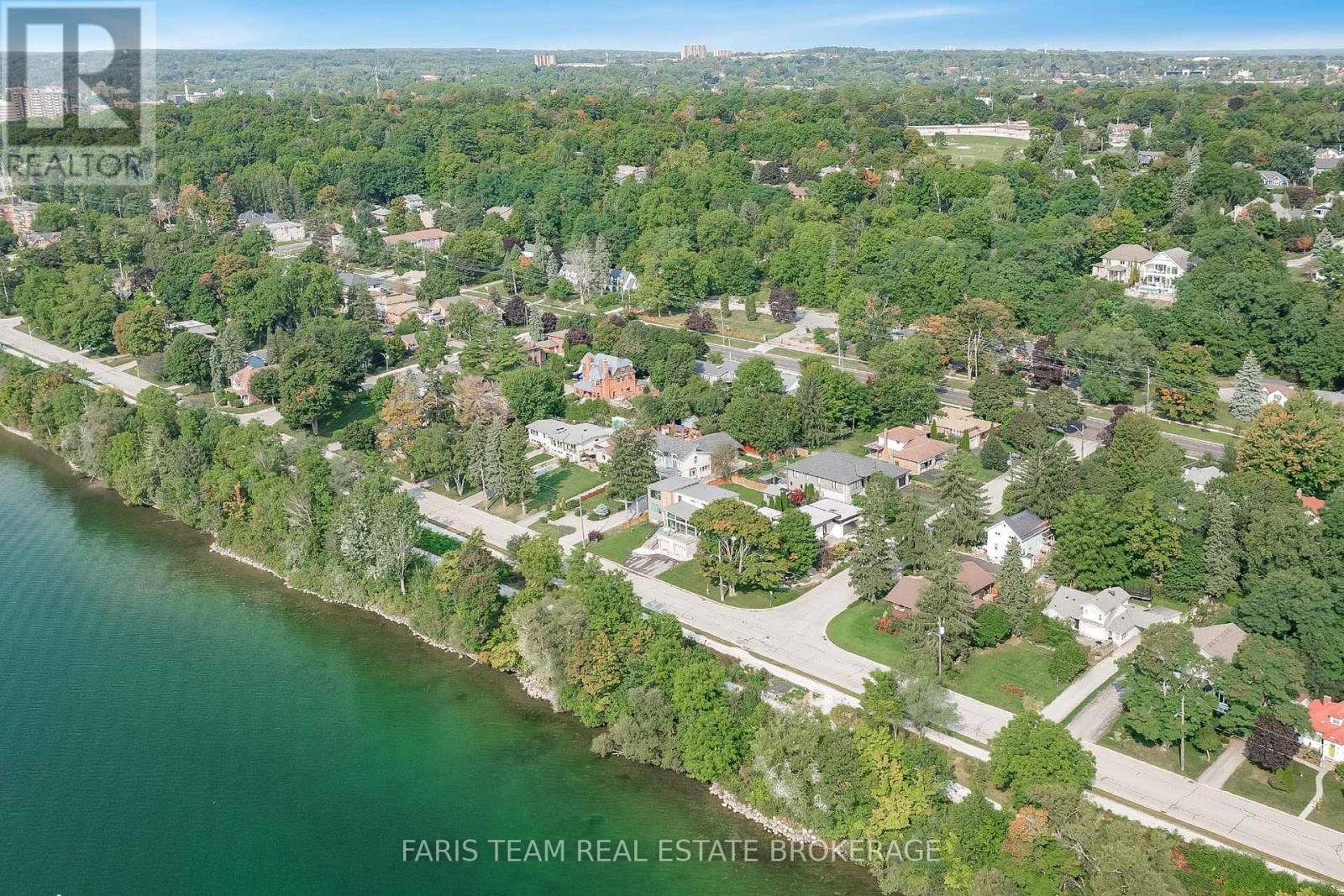 202 Kempenfelt Drive, Barrie, Ontario  L4M 1C3 - Photo 41 - S12311406
