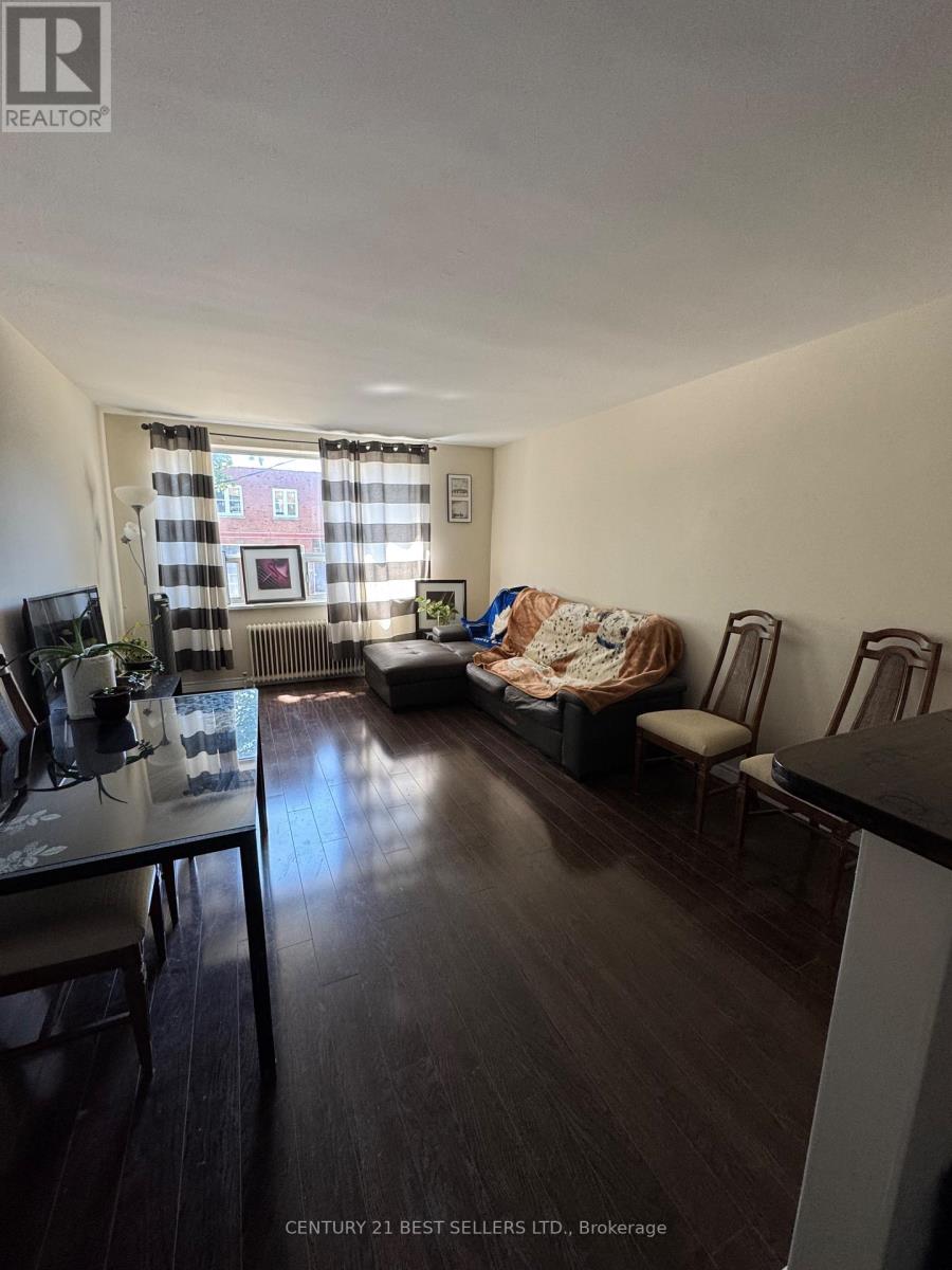 10-105 Twenty Fifth Street, Toronto, Ontario  M8V 3P9 - Photo 2 - W12311352