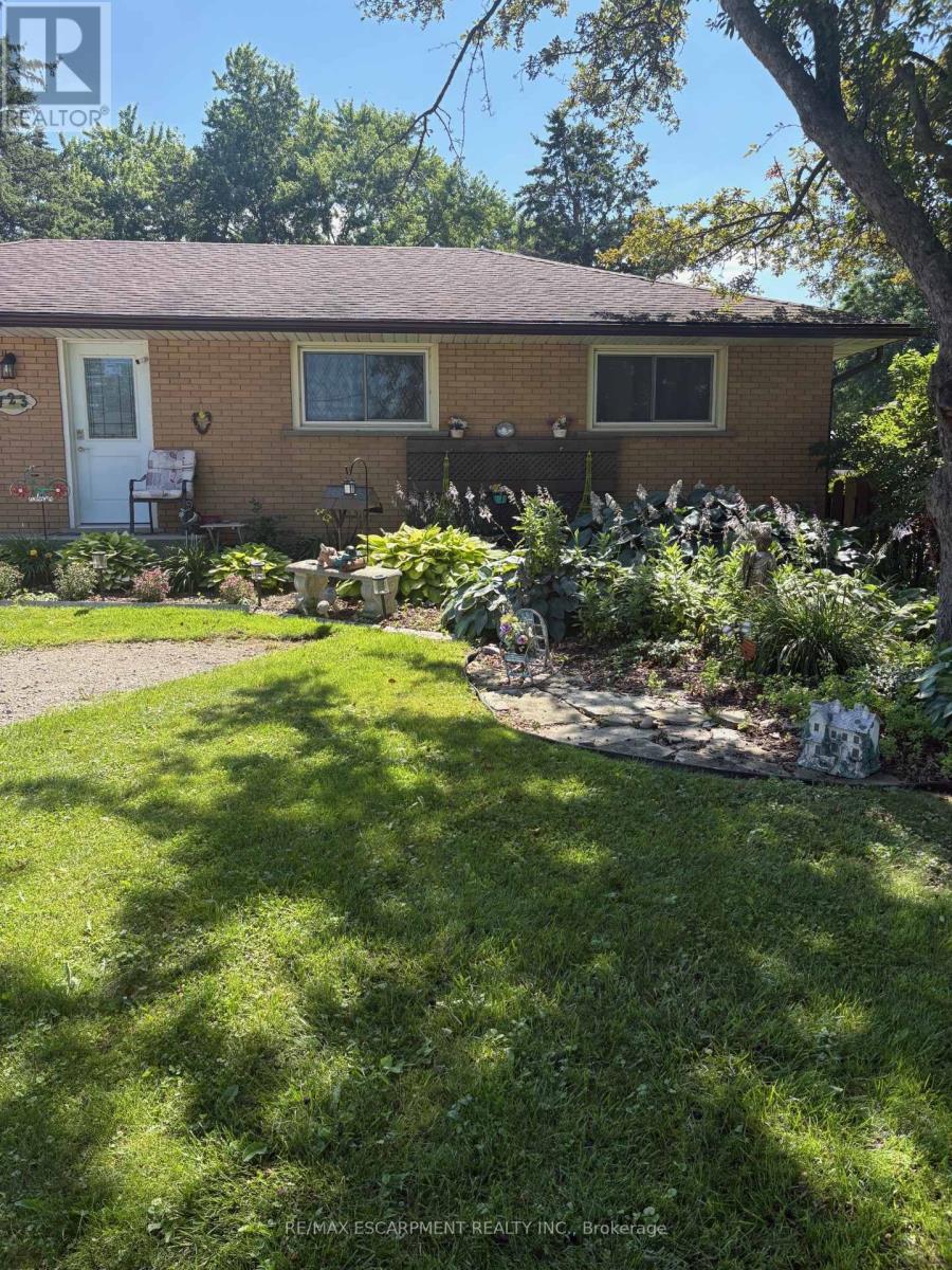 Property at 723 GLANCASTER ROAD image 2