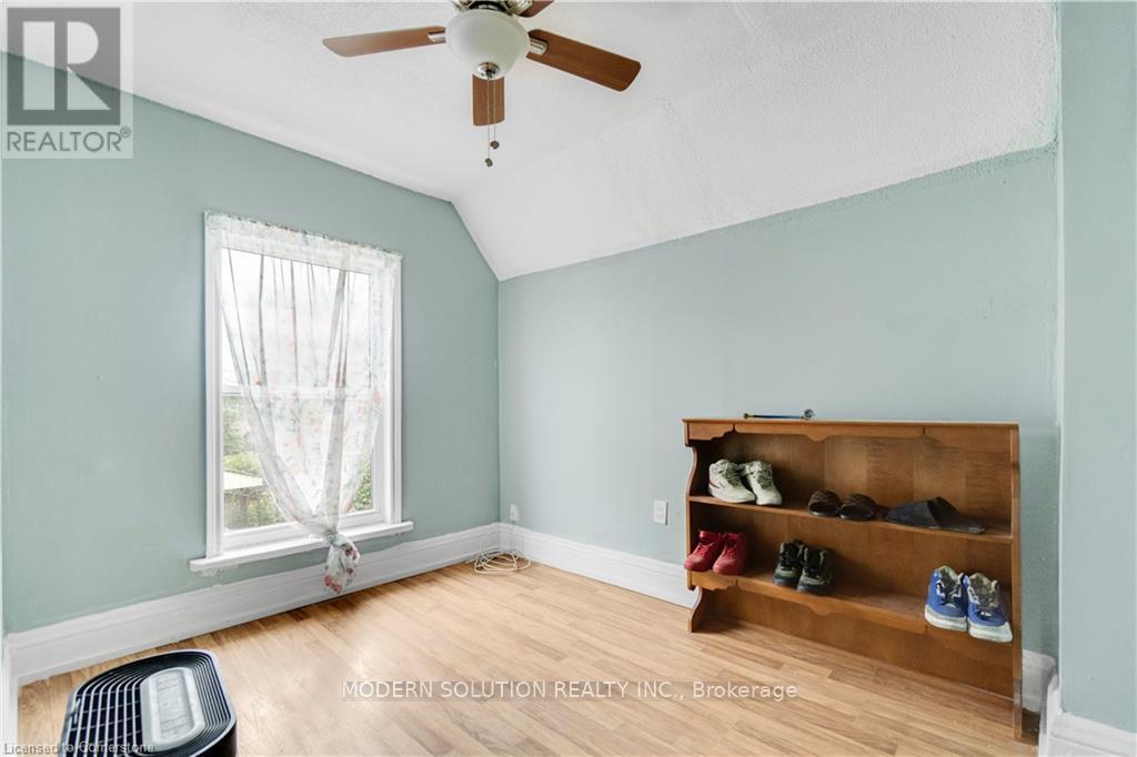 204 Sherman Avenue, Hamilton, Ontario  L8L 6M9 - Photo 16 - X12311350