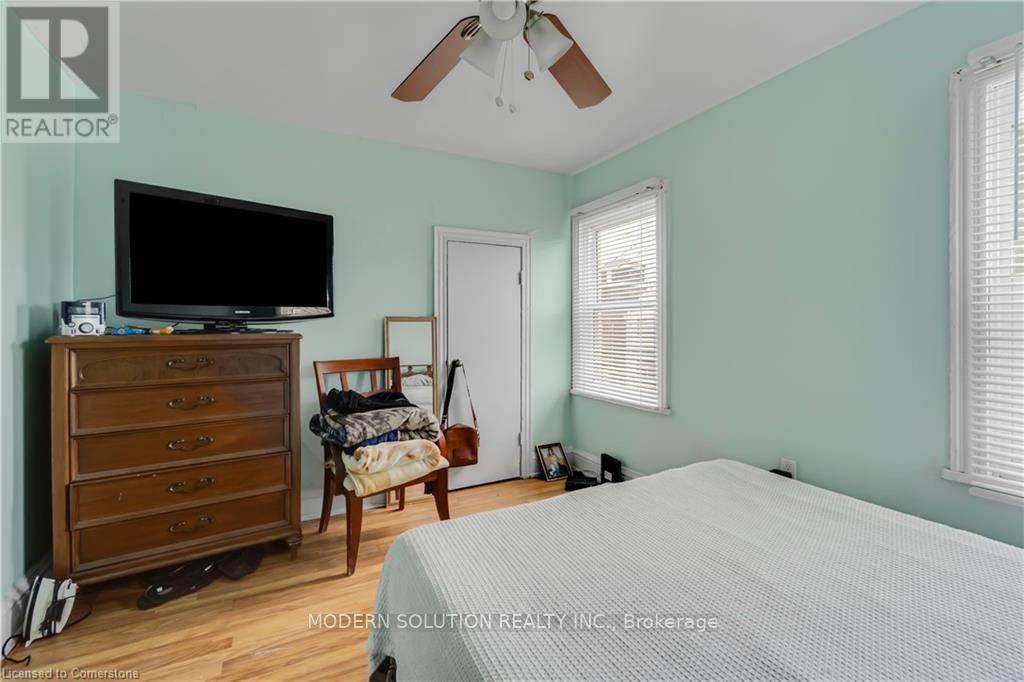 204 Sherman Avenue, Hamilton, Ontario  L8L 6M9 - Photo 21 - X12311350