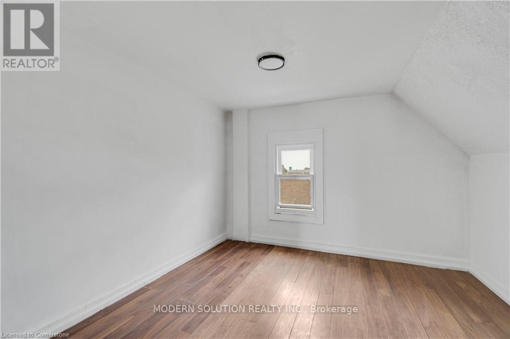 204 Sherman Avenue, Hamilton, Ontario  L8L 6M9 - Photo 25 - X12311350