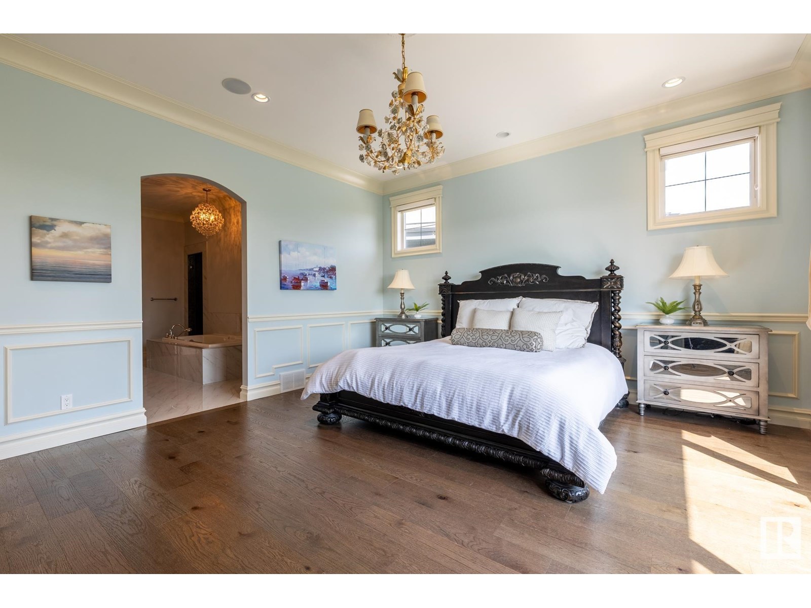 Property at 1018 HOLLANDS PT NW image 2