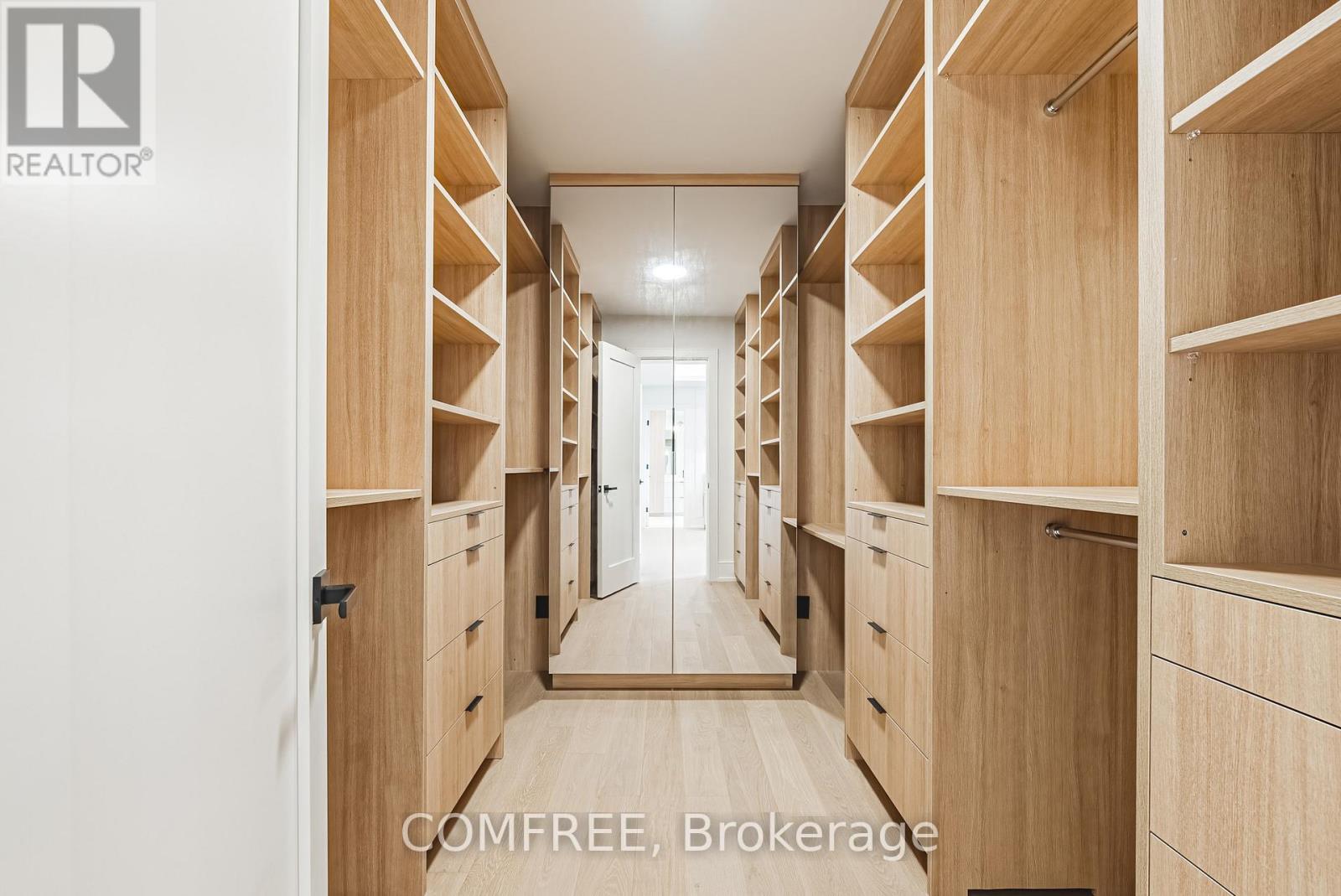 202 Queen Street W, Mississauga (Port Credit), Ontario  L5H 1L6 - Photo 26 - W12311573